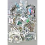 A SELECTION OF SHELL JEWELLERY AND BEADS, to include a bag of five ammonite fossils, small bag of