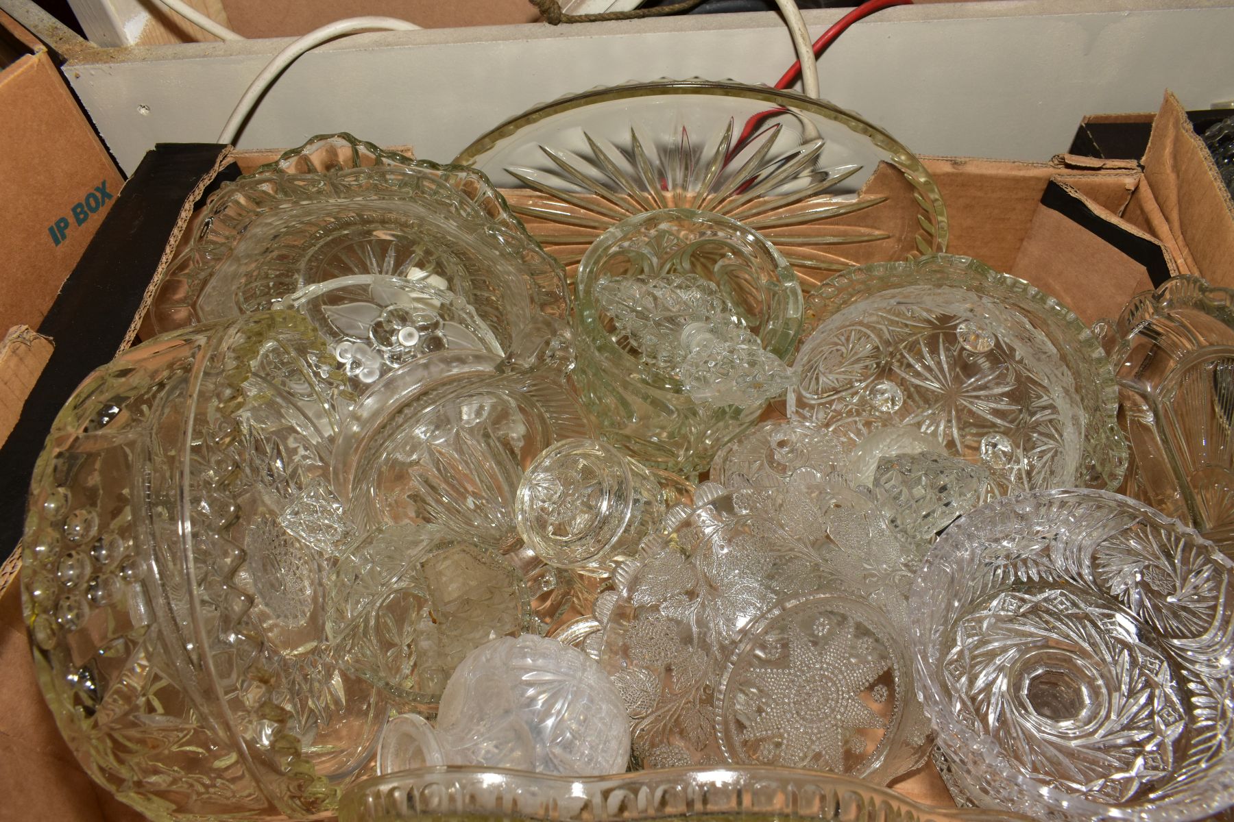 SEVEN BOXES AND LOOSE MISCELLANEOUS GLASSWARE, mostly pressed glass including bowls, cake plates, - Bild 8 aus 9
