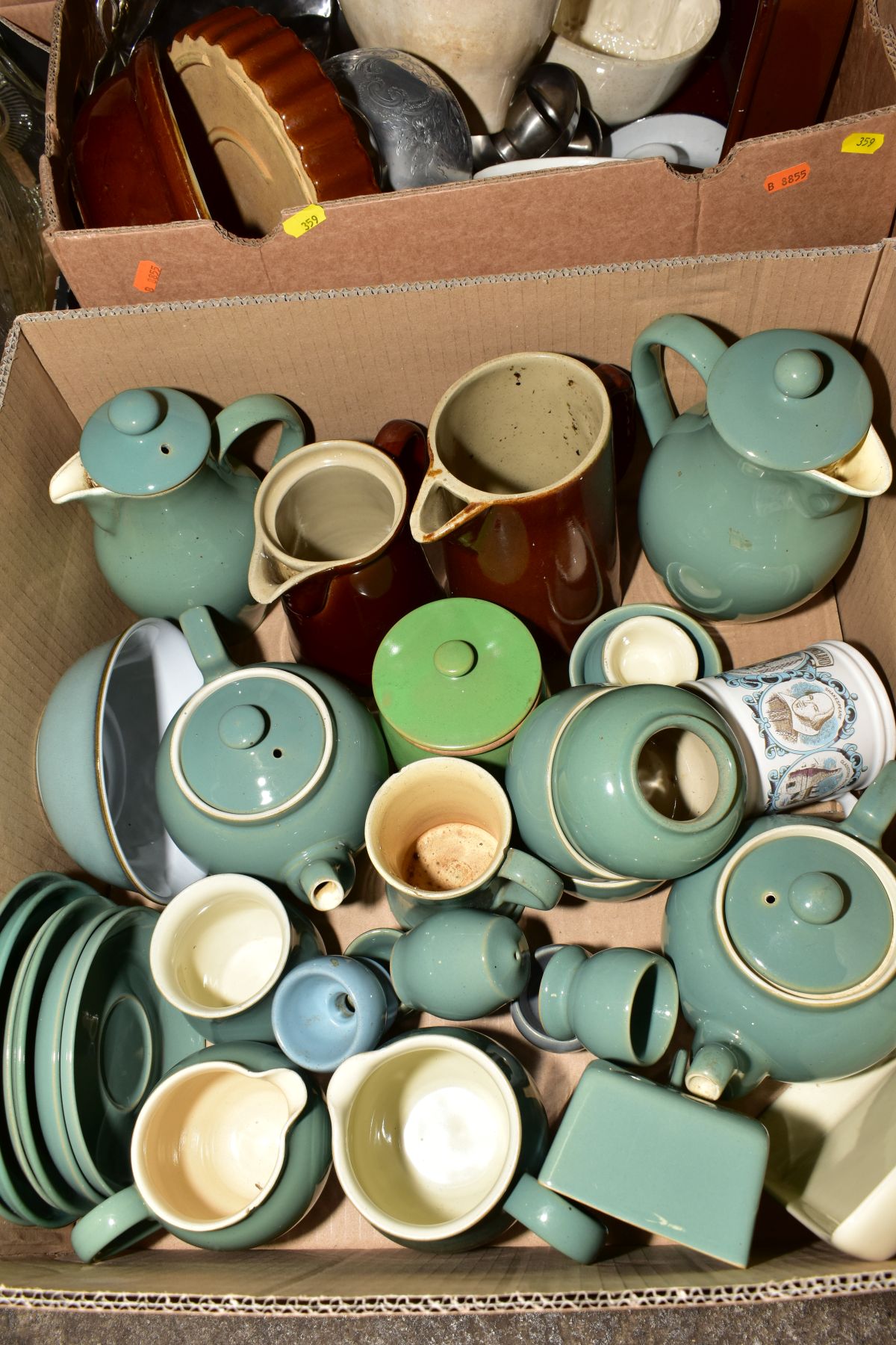 FOUR BOXES OF DENBY AND STONEWARE, including jelly moulds, flan dishes, brown casseroles, Price - Bild 2 aus 5