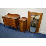 AN EDWARDIAN WALNUT CHEST OF FOUR LONG DRAWERS, on cabriole legs, width 100cm x depth 48cm x