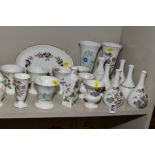 A QUANTITY OF WEDGWOOD AND AYNSLEY BONE CHINA GIFTWARE, patterns include Wild Strawberry, Kutani