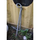 A GALVANISED METAL ANCHOR, LENGTH 80CM