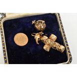 A SELECTION OF ITEMS, to include a 9ct gold Masonic ball pendant, with a 9ct hallmark for London,