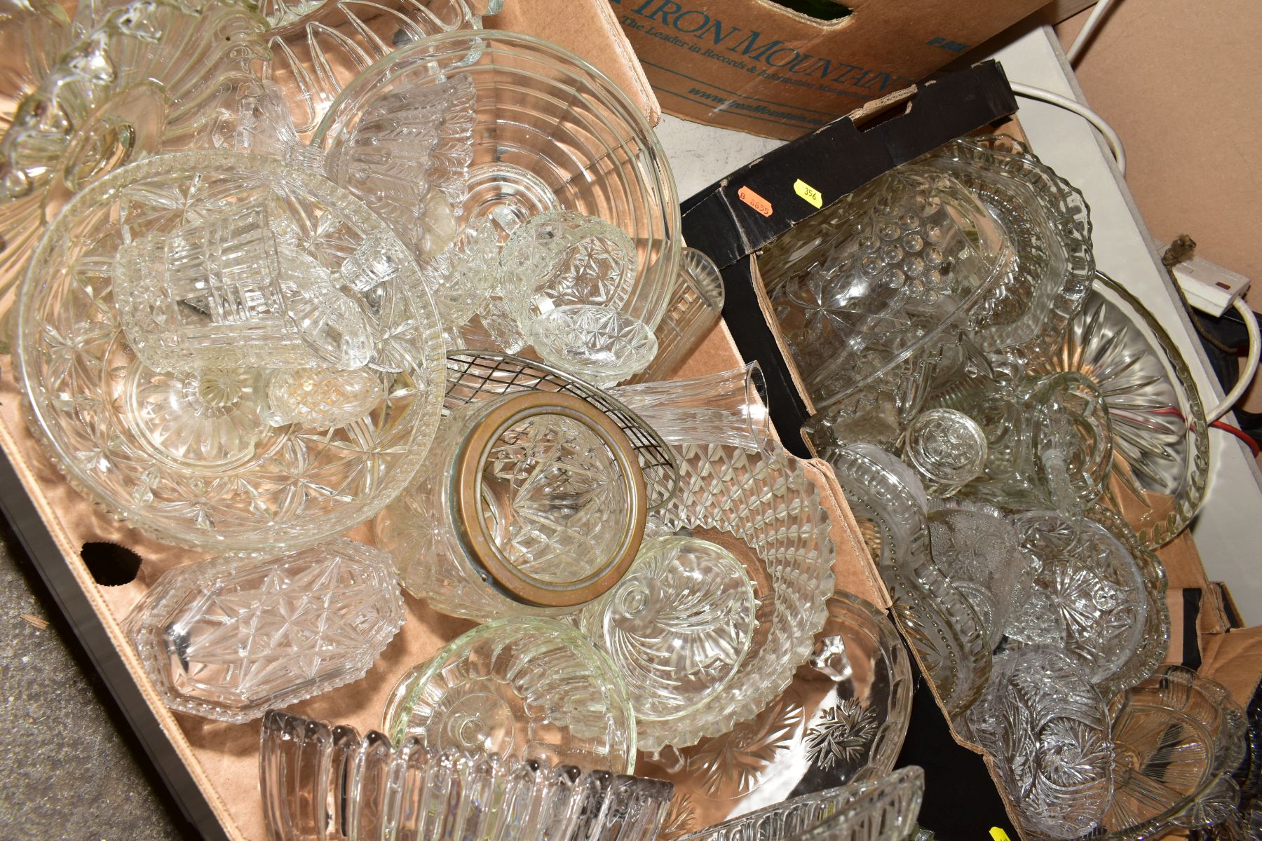 SEVEN BOXES AND LOOSE MISCELLANEOUS GLASSWARE, mostly pressed glass including bowls, cake plates, - Bild 3 aus 9