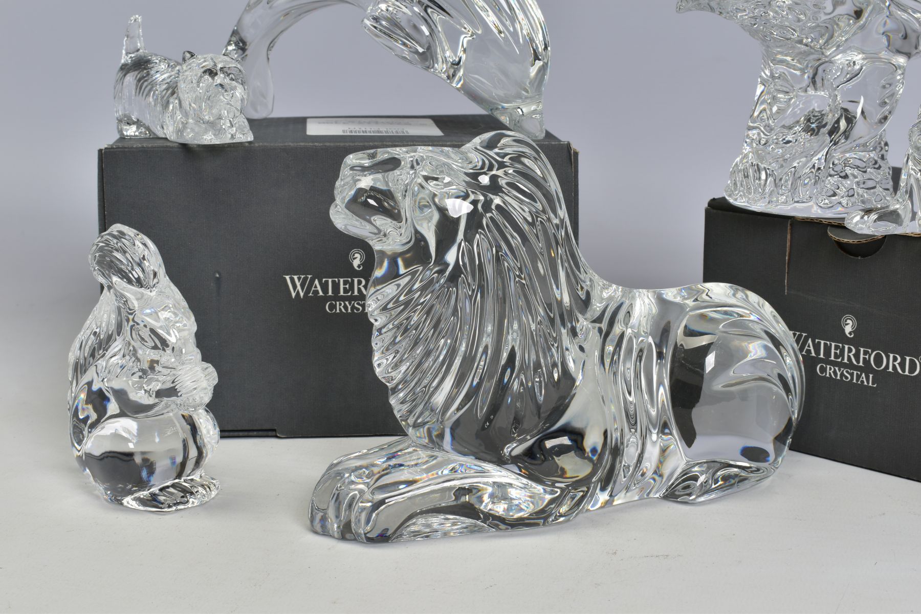 A GROUP OF WATERFORD CRYSTAL ANIMAL FIGURES, comprising recumbant lion, length 17.5cm, boxed - Bild 3 aus 11