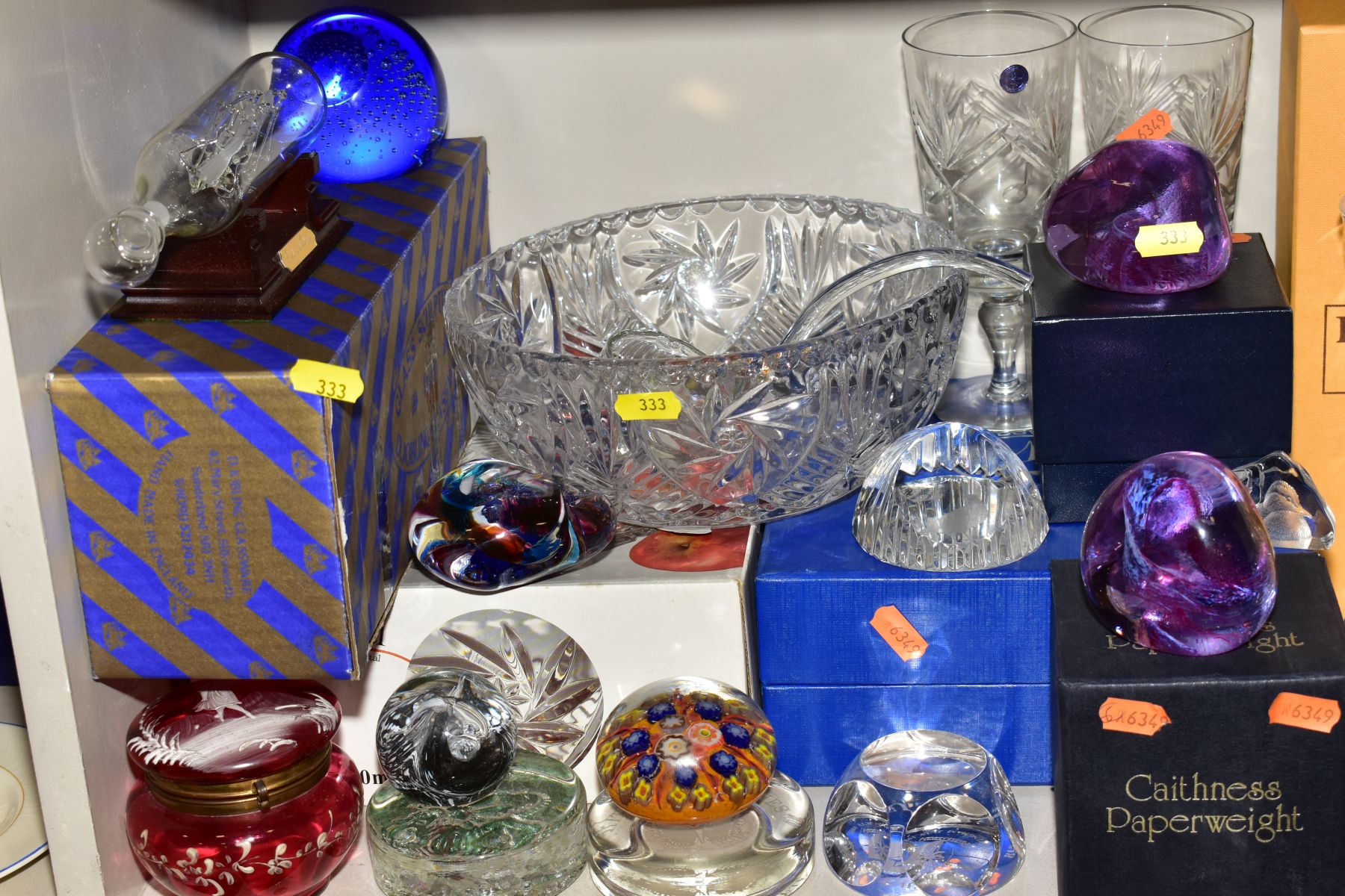 A COLLECTION OF GLASSWARE, including Sturart Crystal, cut glass decanter, boxed Jobling glass ship - Bild 2 aus 9