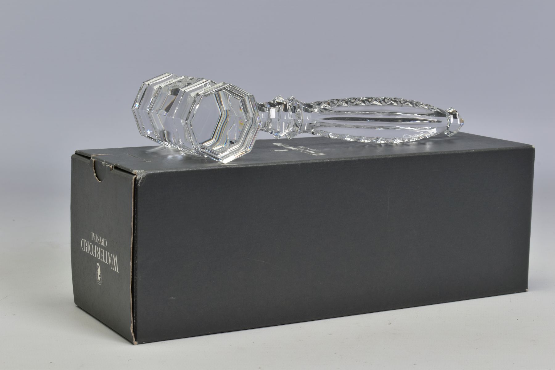 A BOXED WATERFORD CRYSTAL GAVEL, stamped to head, length 20cm - Bild 2 aus 3