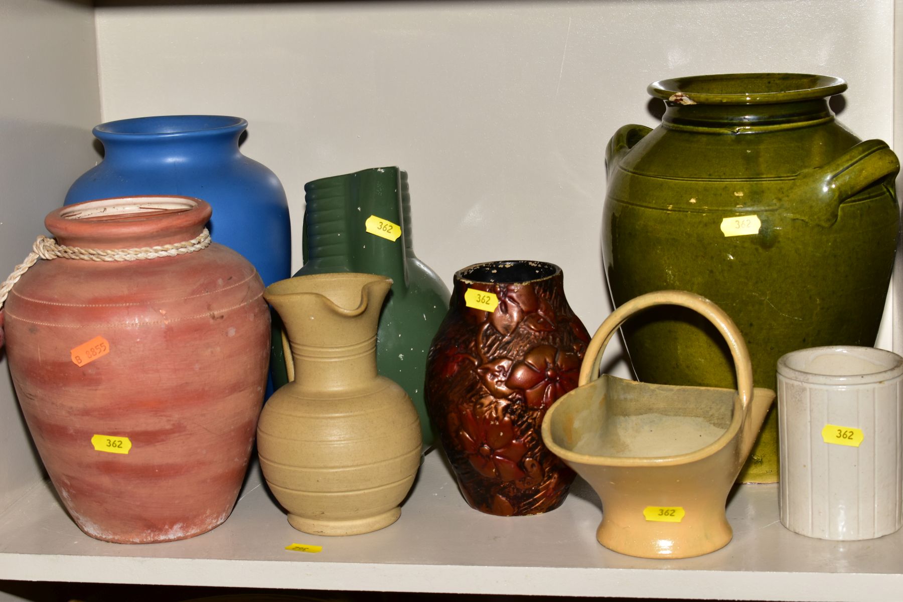 A QUANTITY OF 19TH AND 20TH CENTURY STONEWARE JARS, FLAGONS, GLAZED VASES, JARDINIERES, JARS AND - Bild 4 aus 8