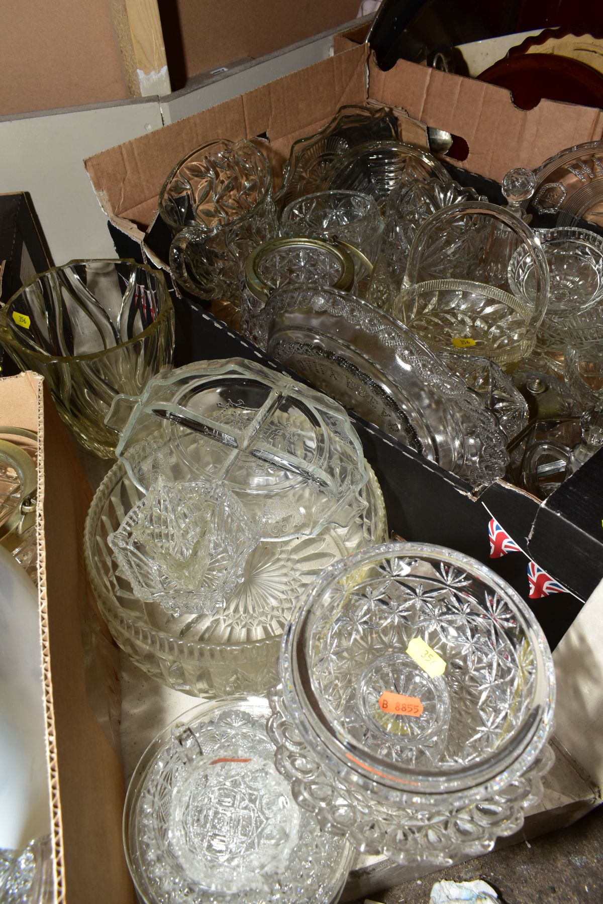 SEVEN BOXES AND LOOSE MISCELLANEOUS GLASSWARE, mostly pressed glass including bowls, cake plates, - Bild 6 aus 9