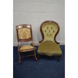 A LATE VICTORIAN WALNUT SPOONBACK CHAIR, together with a mahogany folding campaign chair (2)