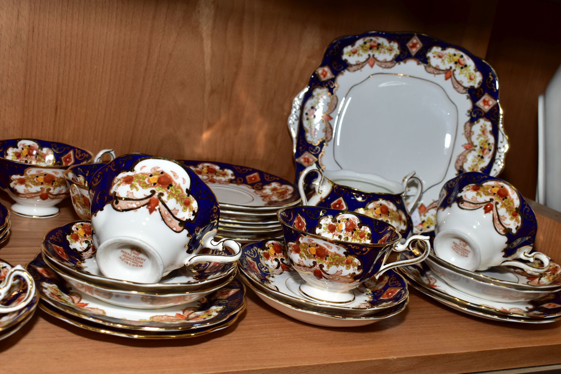 A MATCHED ROYAL ALBERT CROWN CHINA TEASET, Heirloom pattern and pattern No.4534, Heirloom set
