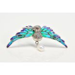 A PLIQUE A JOUR BROOCH/PENDANT, in the form of a Kingfisher bird in flight, with green, blue and