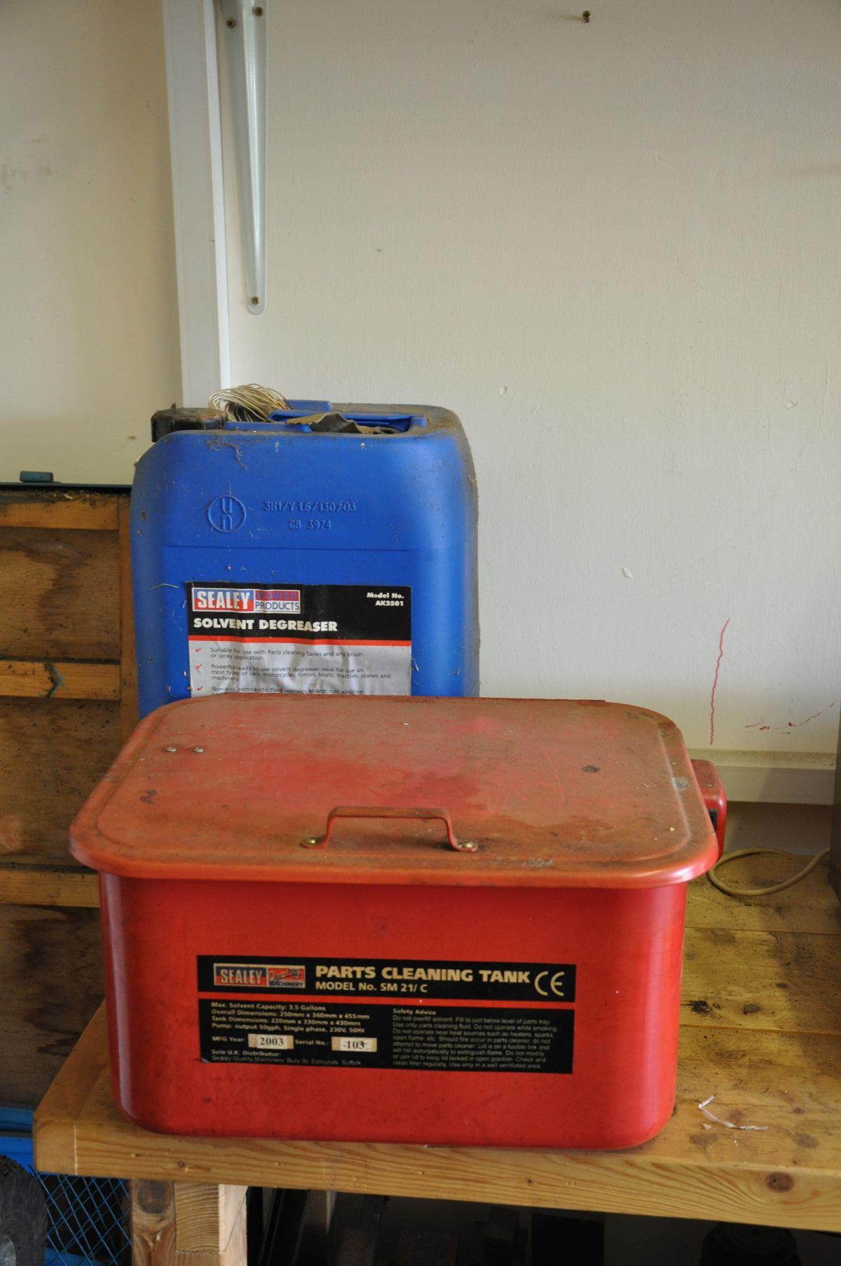 A SEALEY 5M-21C PARTS DEGREASER, and a part tub of Sealer Degreasing Solvent (2) 44cm wide x 34cm