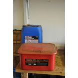 A SEALEY 5M-21C PARTS DEGREASER, and a part tub of Sealer Degreasing Solvent (2) 44cm wide x 34cm