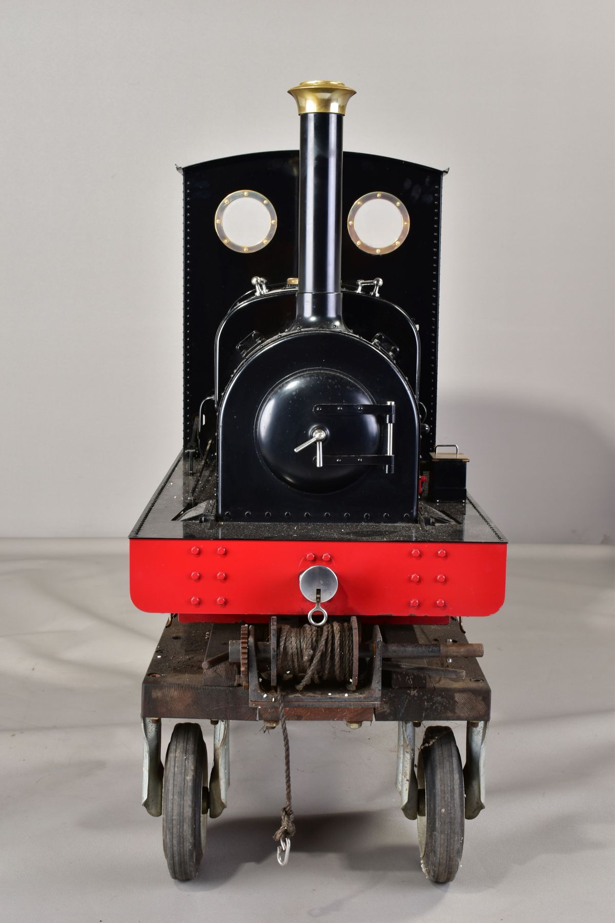 A HANDBUILT 1/8 SCALE 7 1/4 INCH (184MM) GAUGE LIVE STEAM MODEL OF A HUNSLET 0-4-0 SADDLE TANK - Image 16 of 18