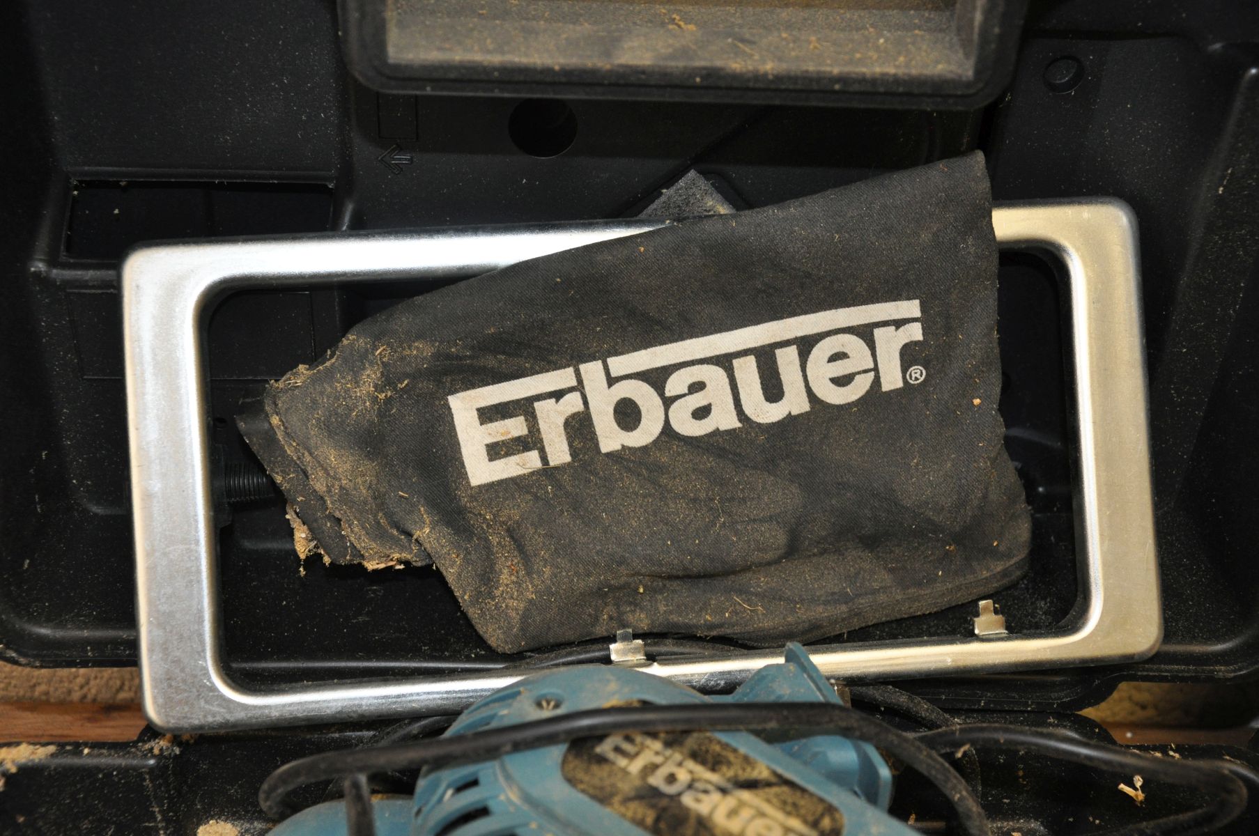 A CASED ERBAUER 3'' ELECTRIC BELT SANDER, with spare belts - Image 3 of 4