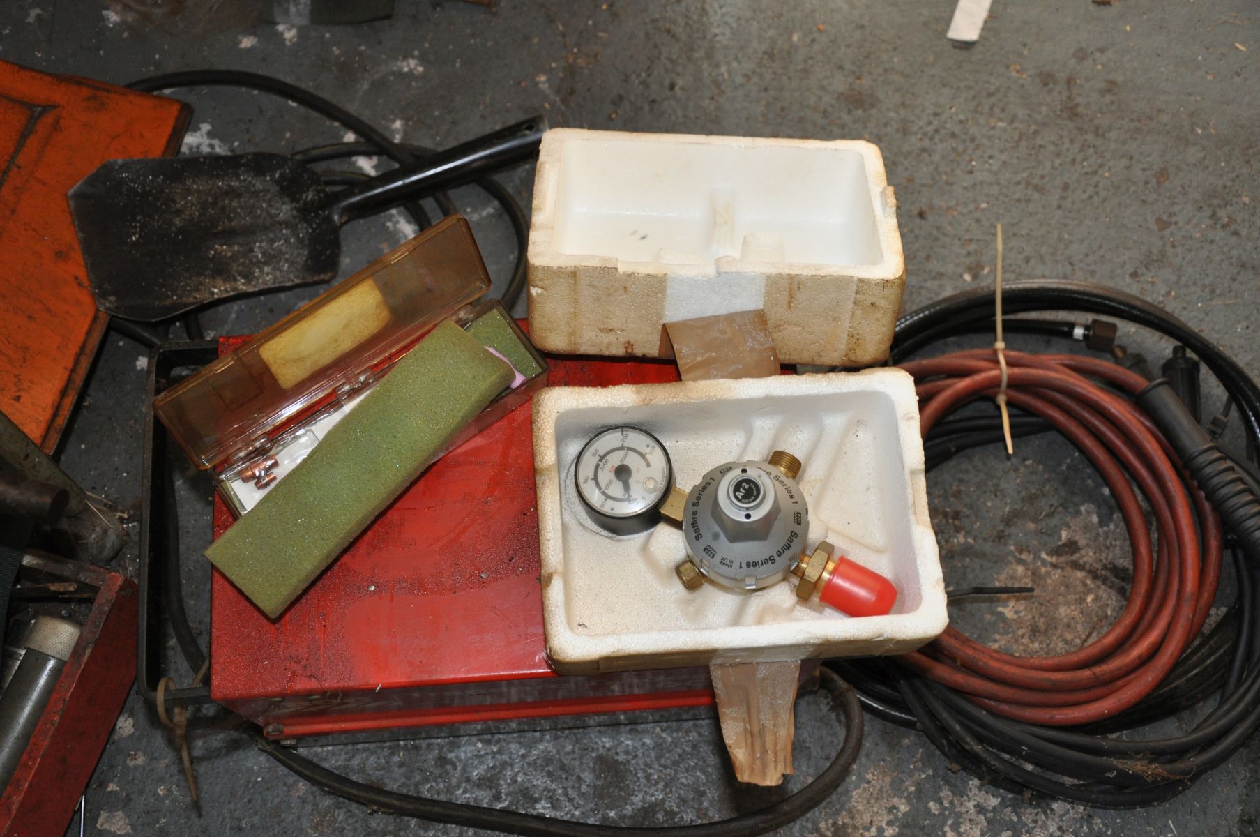 A BOC DC130 TRANS ARC WELDING PLANT, with stick and TIG guns, regulator and other accessories - Image 2 of 4