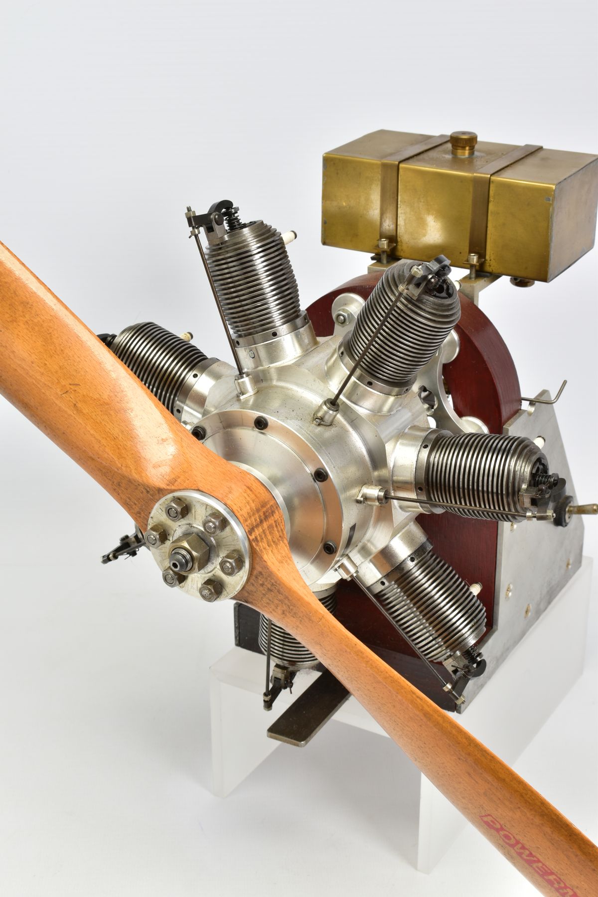 A HANDBUILT MODEL SEVEN CYLINDER RADIAL AIRCRAFT ENGINE, not tested, constructed and finished to a - Image 2 of 7