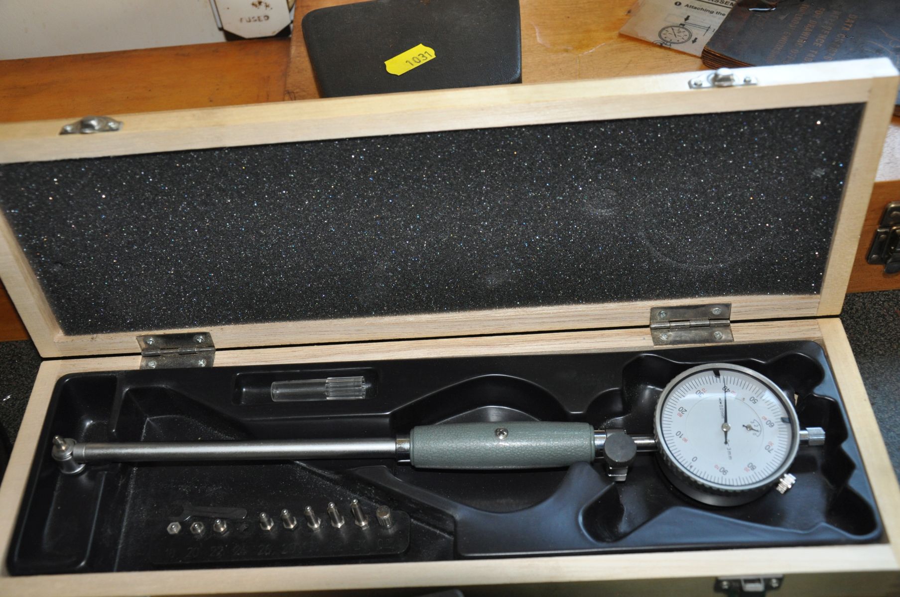 A QUANTITY OF ENGINEERS TEST AND INSPECTION EQUIPMENT, including verneer Callipers, Bore Gauges etc - Image 4 of 7