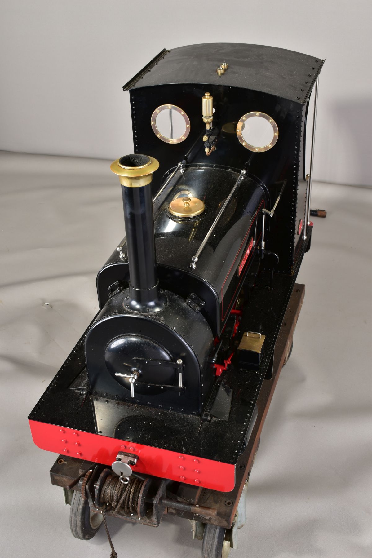 A HANDBUILT 1/8 SCALE 7 1/4 INCH (184MM) GAUGE LIVE STEAM MODEL OF A HUNSLET 0-4-0 SADDLE TANK - Image 18 of 18