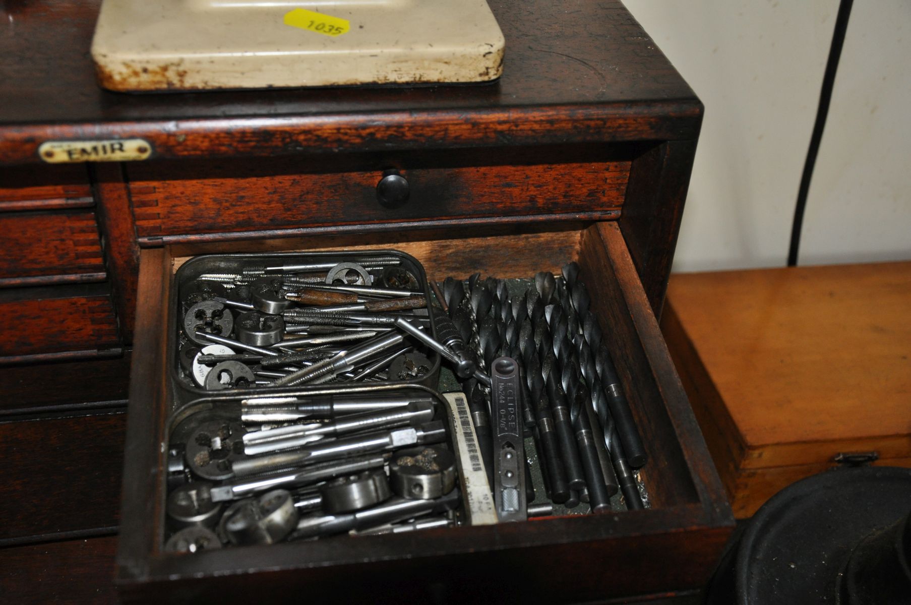 AN EMIR VINTAGE ENGINEERS CHEST SEVEN DRAWERS, containing reamers, taps, dies, micrometers and other - Image 5 of 7