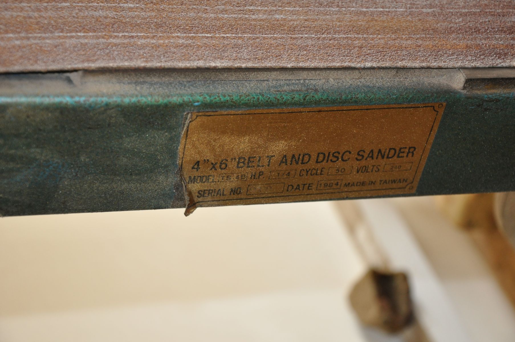 AN UNBRANDED BENCH TOP BELT SANDER, with 4''' belts (no disc sander fitted) 62cm high and a quantity - Image 2 of 4