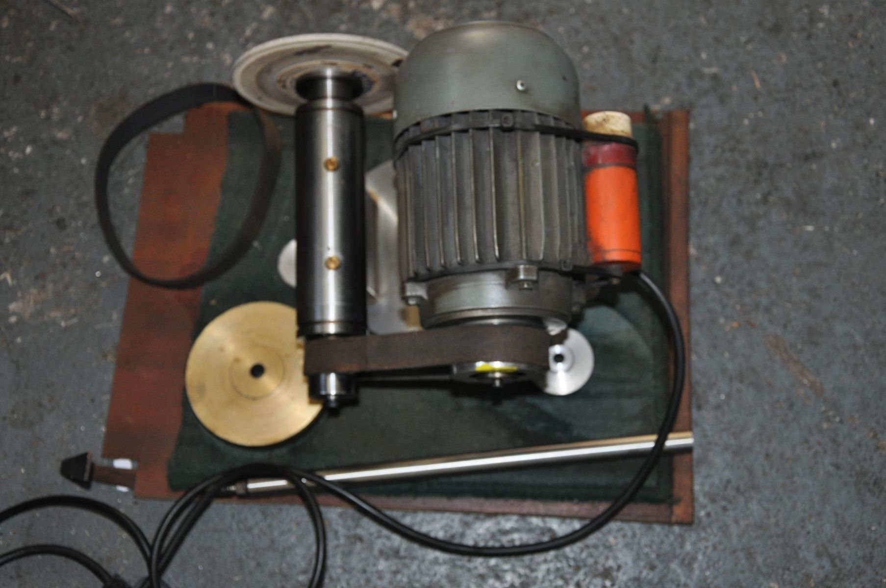 AN UNBRANDED PRECISION POLISHER, with vertical and horizontal micro travel a Centor motor and - Image 2 of 3