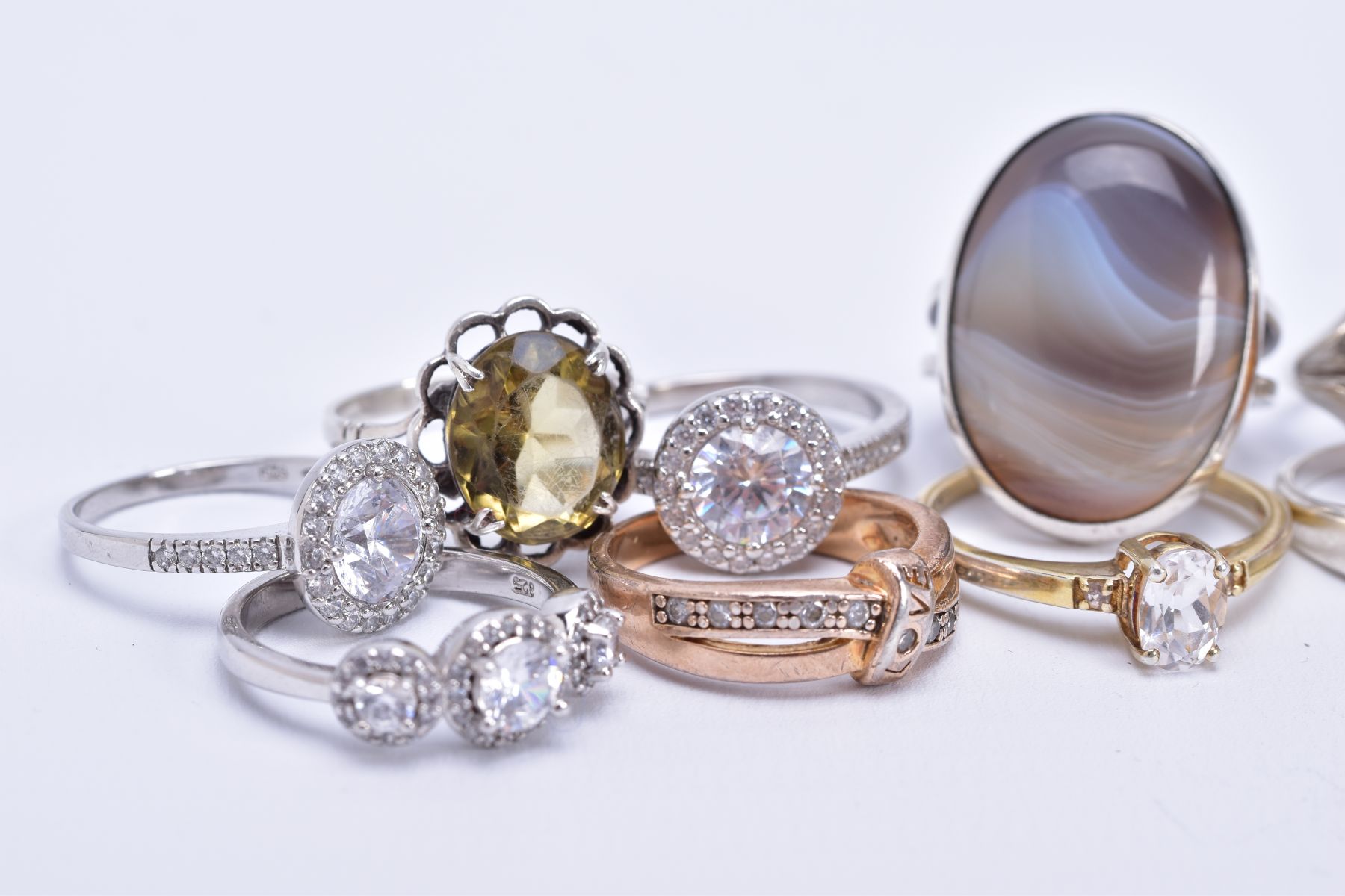 AN ASSORTMENT OF GEM SET RINGS, to include nine rings such as a silver oval agate ring, hallmarked - Image 3 of 3