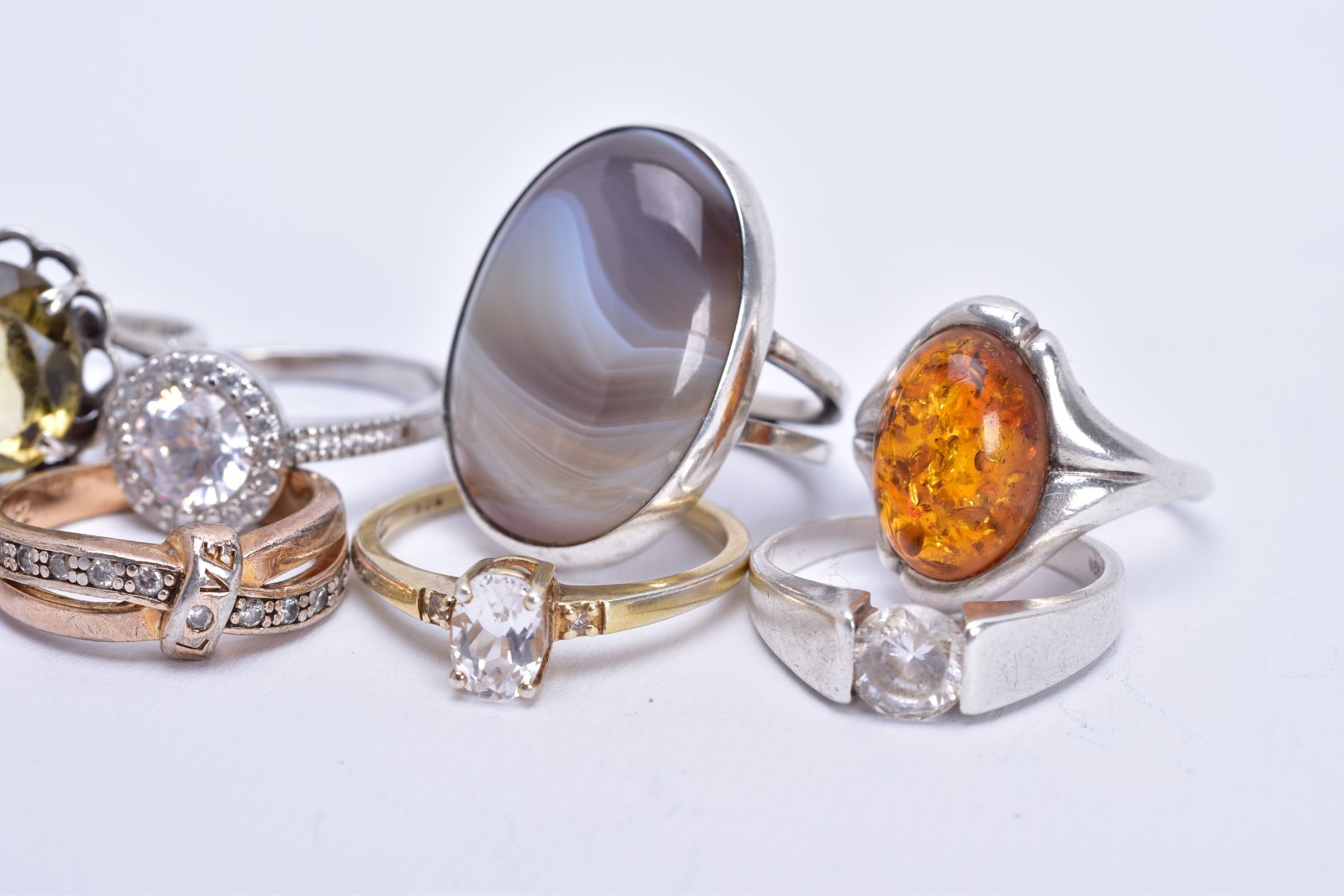 AN ASSORTMENT OF GEM SET RINGS, to include nine rings such as a silver oval agate ring, hallmarked - Image 2 of 3