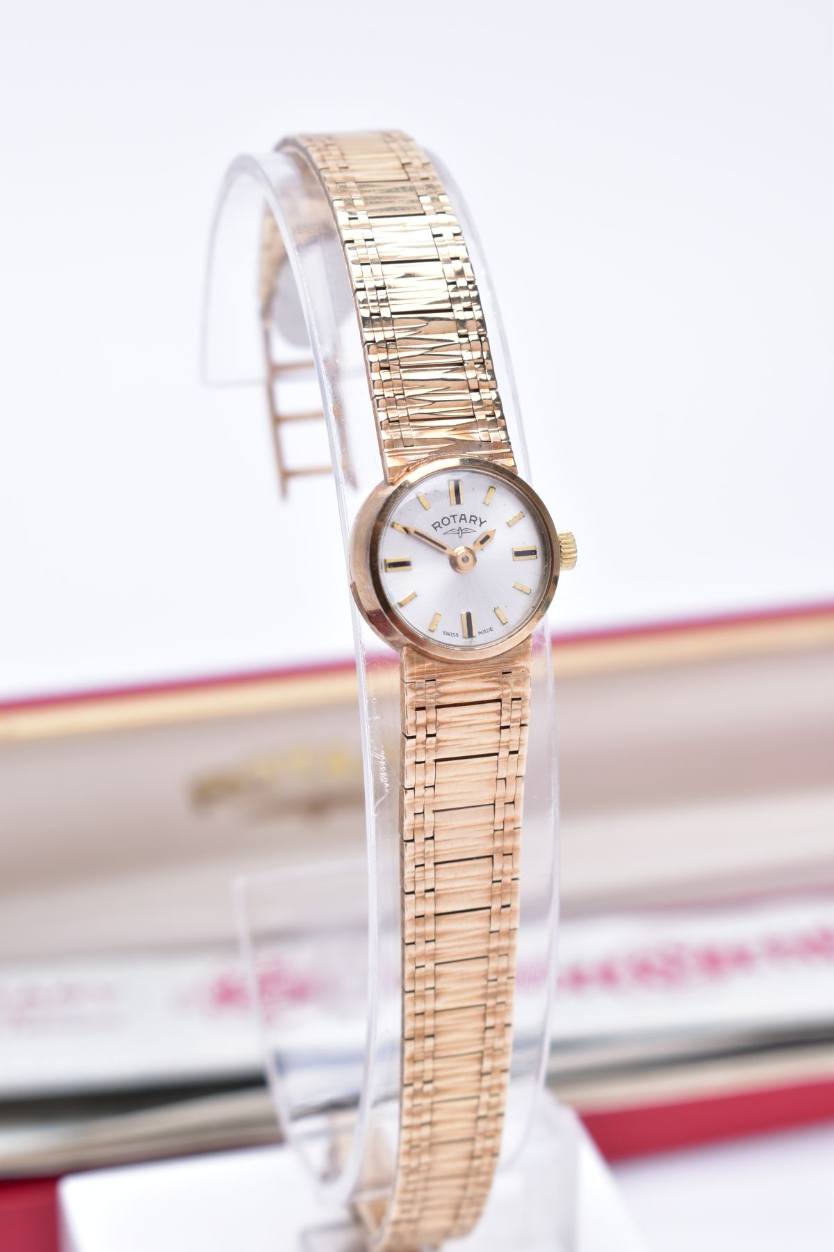 A MID TO LATE TWENTIETH CENTURY LADY'S ROTARY 9CT GOLD WATCH, a round case measuring approximately - Image 2 of 6