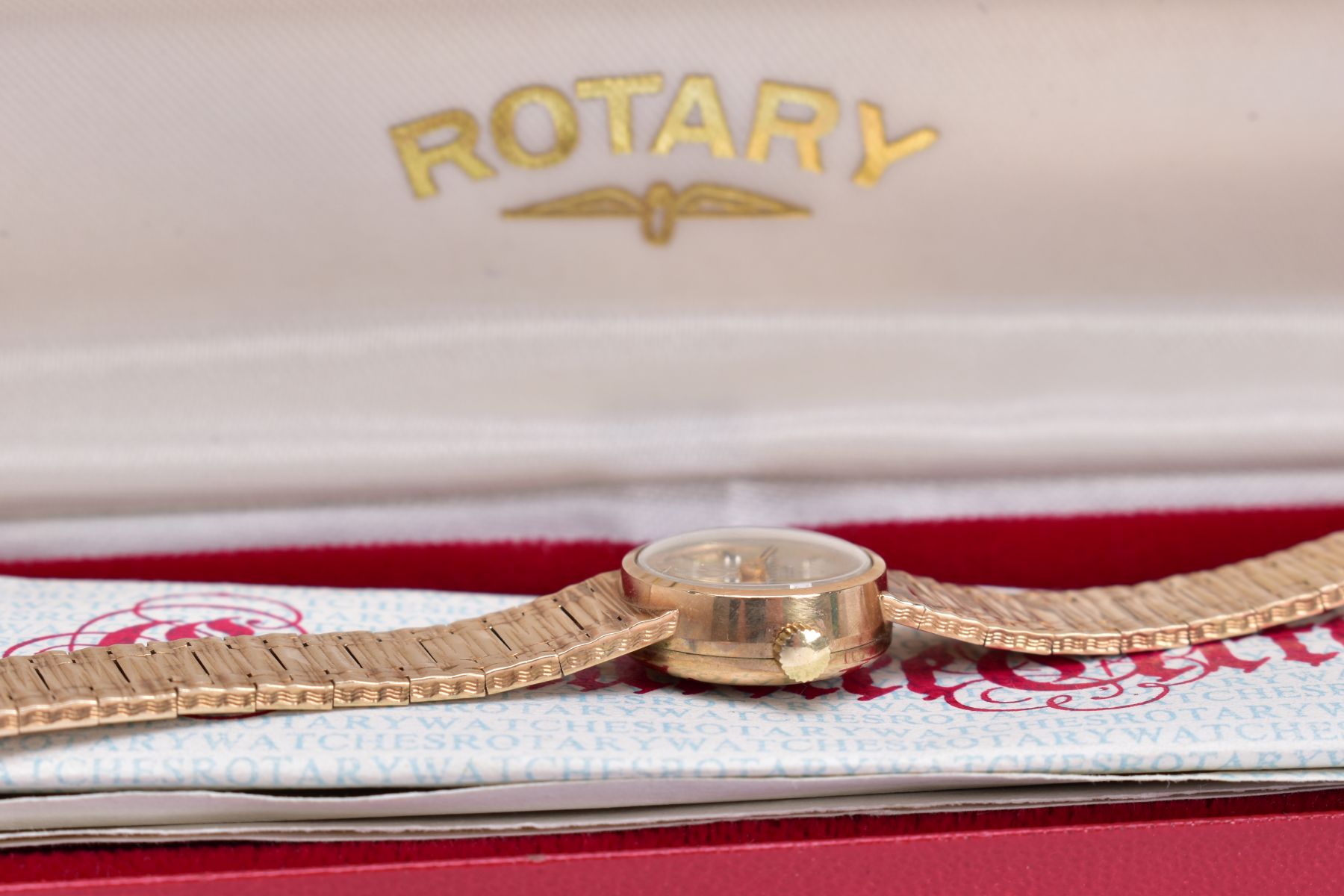 A MID TO LATE TWENTIETH CENTURY LADY'S ROTARY 9CT GOLD WATCH, a round case measuring approximately - Image 5 of 6