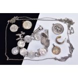 A MIXED COLLECTION OF JEWELLERY to include a three pence coin bracelet, coins dated 1911, a