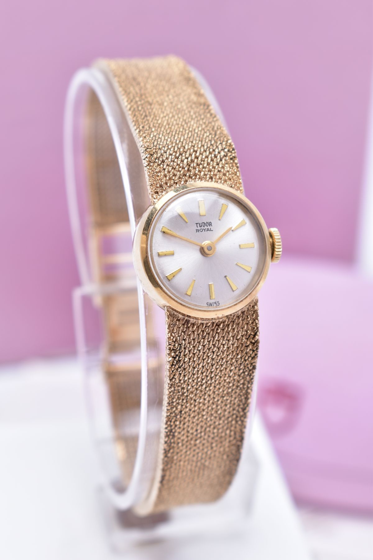 A MID TO LATE TWENTHIETH CENTURY LADY'S TUDOR ROYAL 9CT GOLD WATCH, a round case measuring - Image 3 of 6