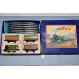 A BOXED HORNBY 0 GAUGE CLOCKWORK TANK PASSENGER TRAIN SET, No 101, comprising locomotive No 460, L.