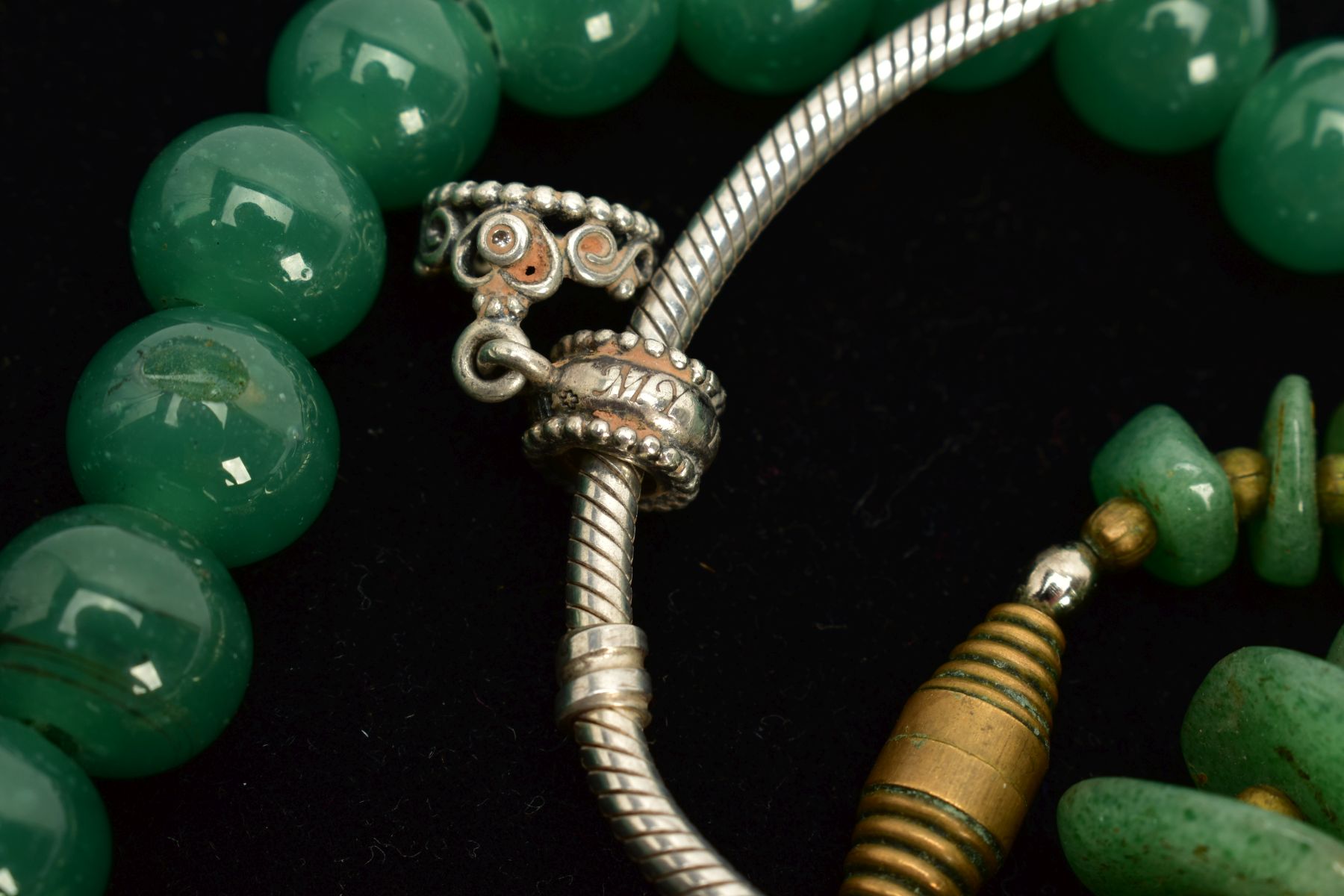 A PANDORA CHARM BRACELET, NECKLACE AND BEADED NECKLACES, a Pandora snake bracelet suspending a - Bild 3 aus 5