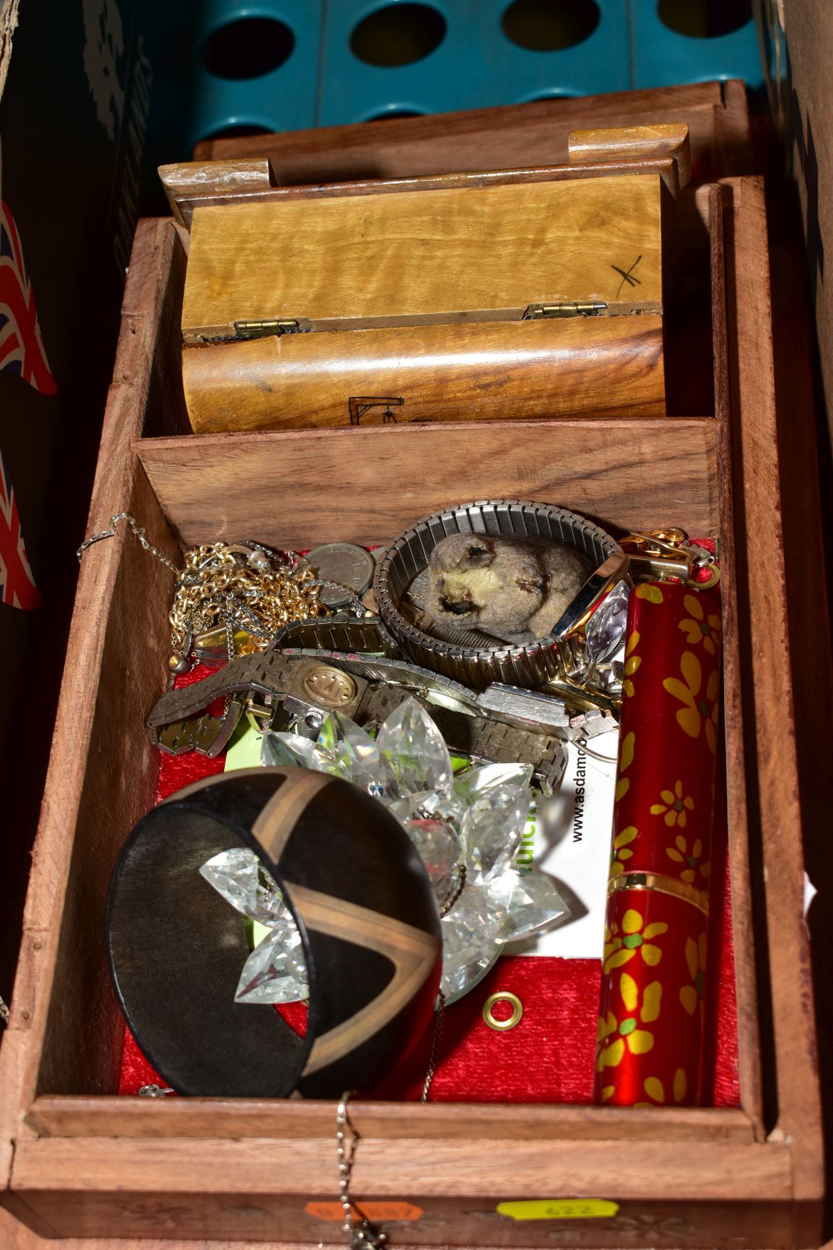 SEVEN BOXES AND LOOSE SUNDRY ITEMS, to include ornaments, brass metal wares, continental wine ewer - Image 10 of 17