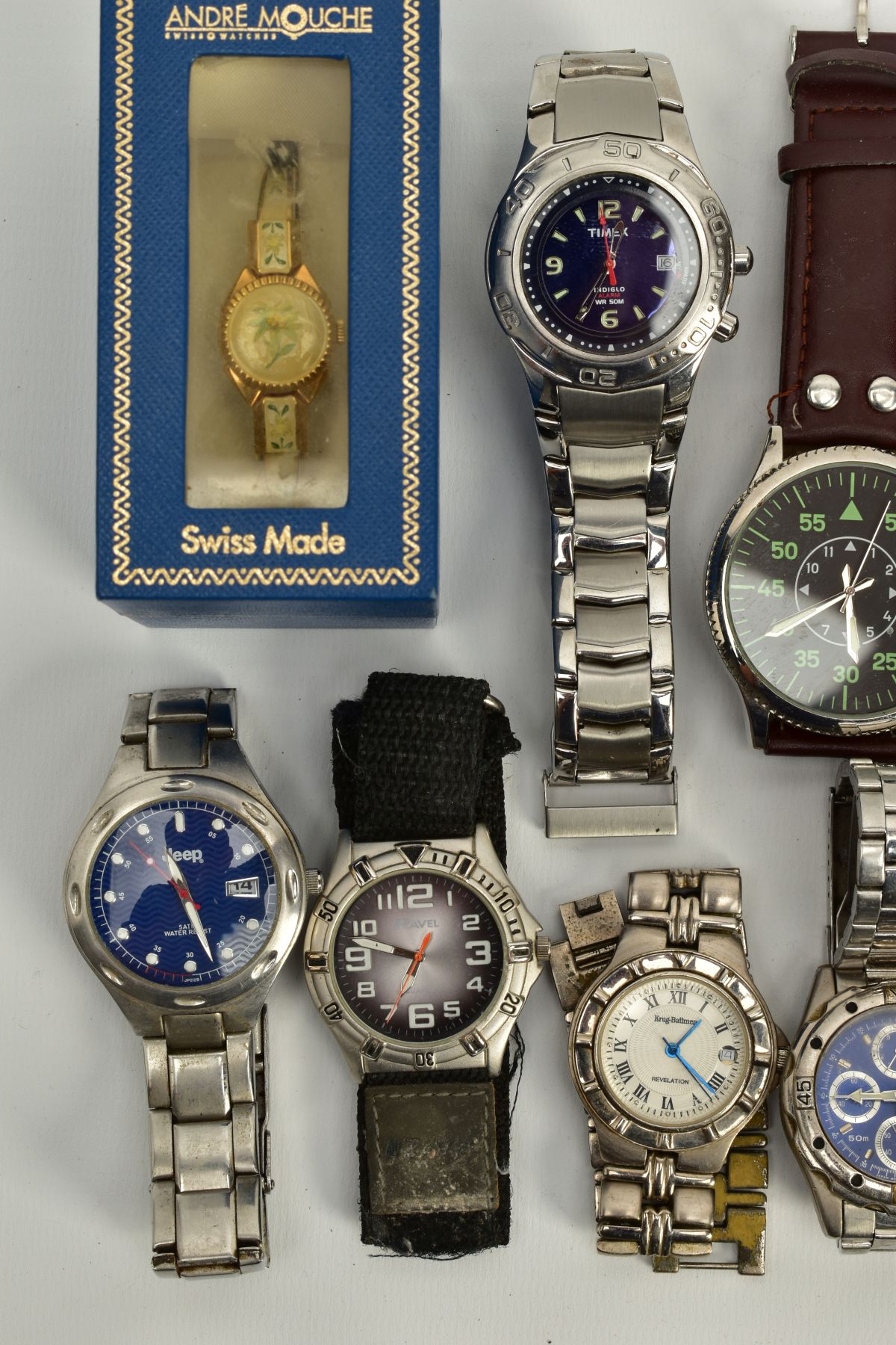 A COLLECTION OF ASSORTED WATCHES, mostly gents, to include various designs, all quartz movements - Image 2 of 4