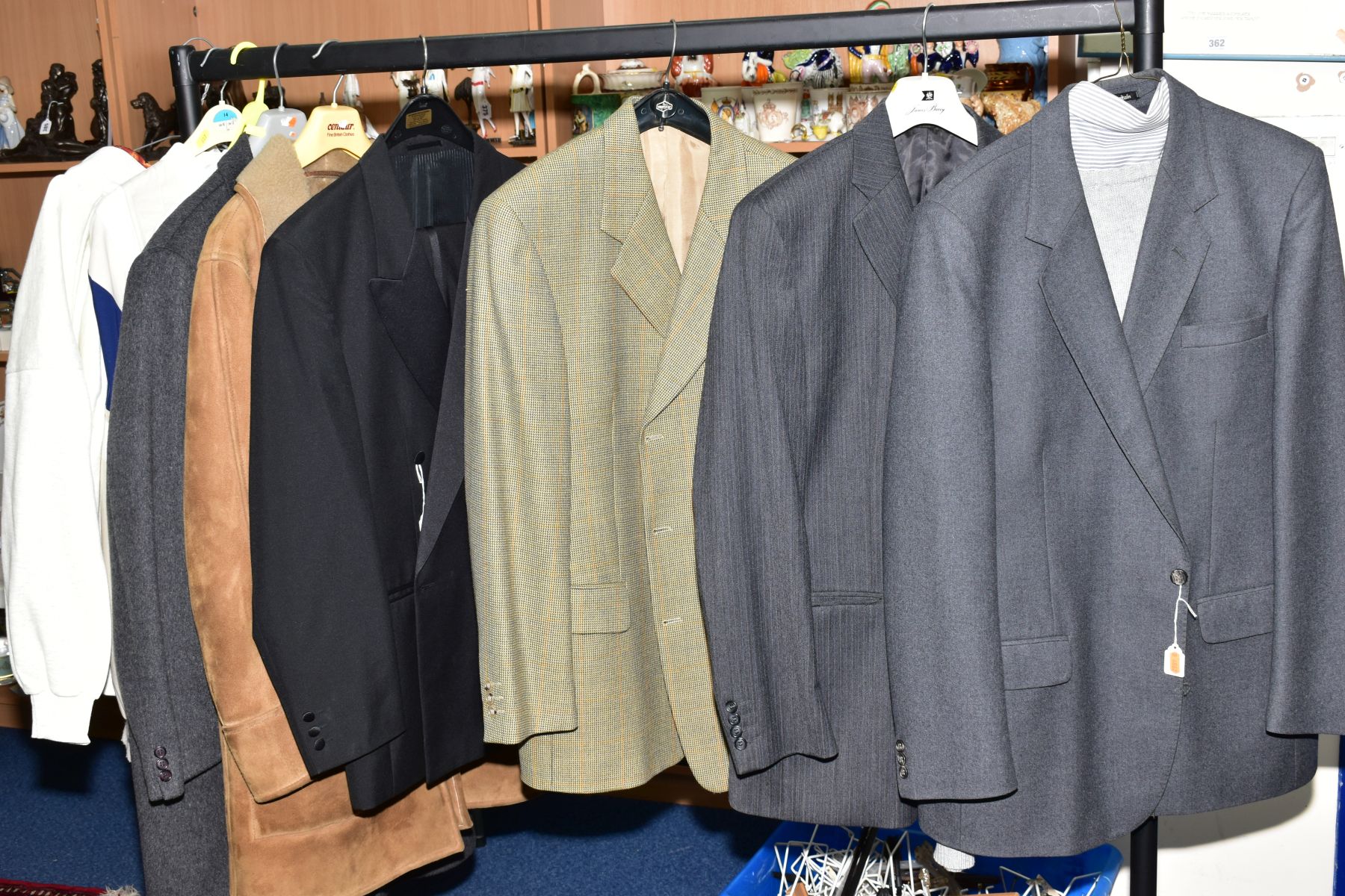 GENTLEMANS CLOTHING to include a Harris tweed jacket, Marks and Spencer Collezione jacket, both 42 - Image 2 of 3