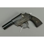 A 27MM GERMAN 'LKEUCHTPISTOLE 34', WWII flare pistol serial number 2045C, bearing the German arsenal