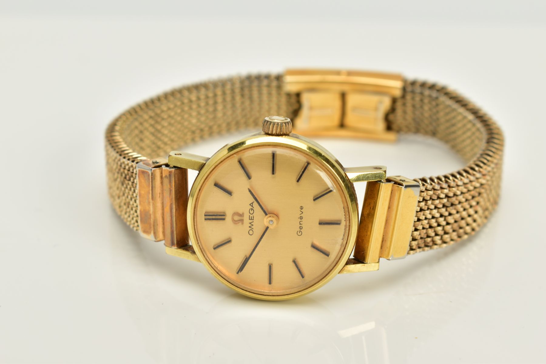 A LADIES GOLD PLATED OMEGA WRISTWATCH, champagne dial, baton markers, dial signed Omega Geneva, - Image 3 of 5