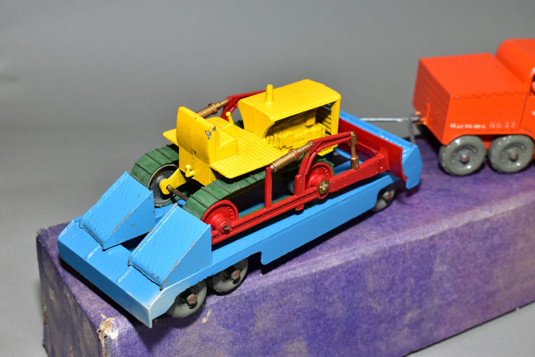 A BOXED LESNEY MOKO PRIME MOVER, TRAILER AND BULLDOZER, orange prime mover with both green engine - Image 4 of 5