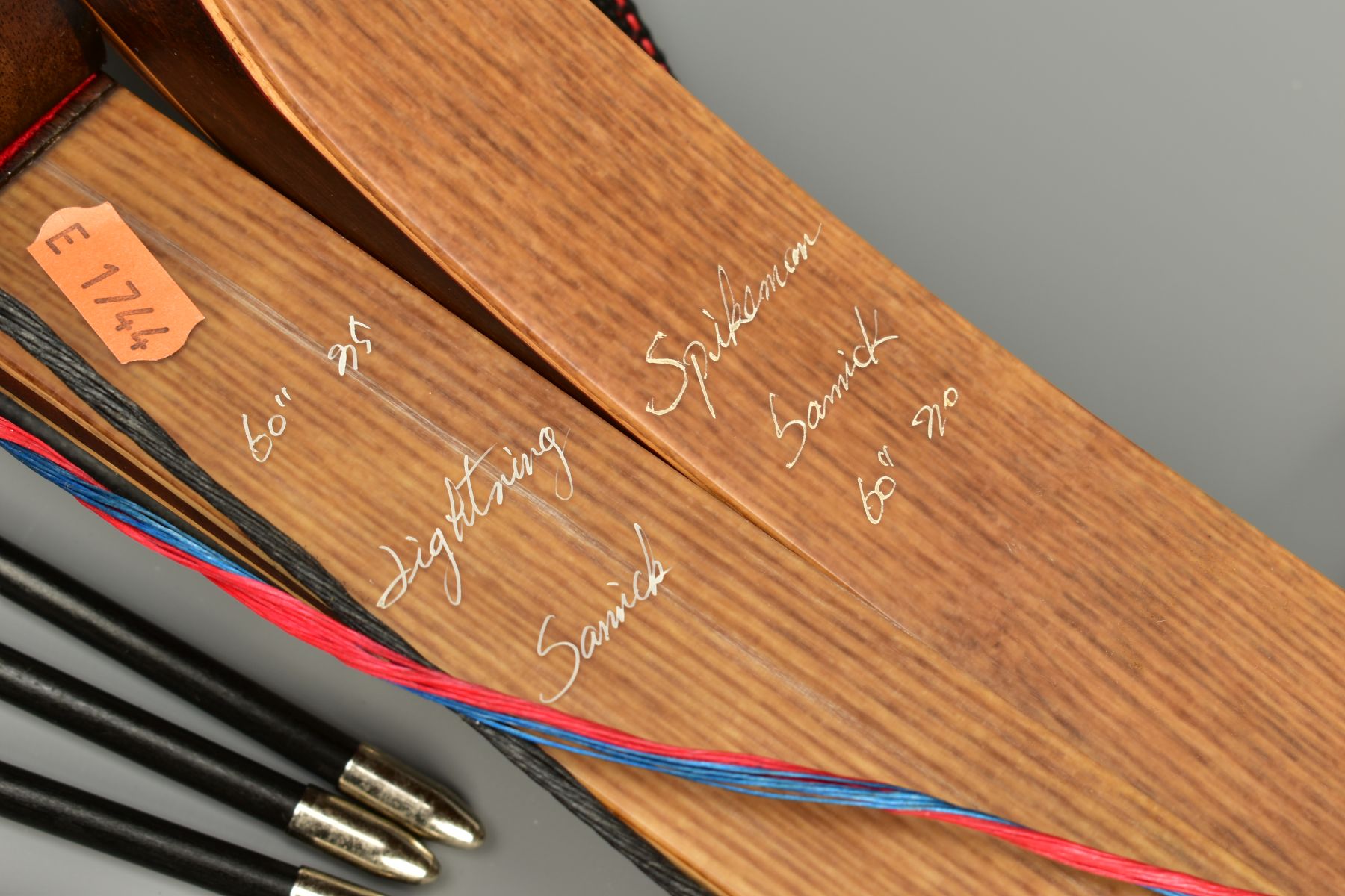 A SAMICK SPIKEMAN 60'' TAKE DOWN BOW WITH DRAW STRING, together with a Samick Lightening 60'' take - Image 3 of 7