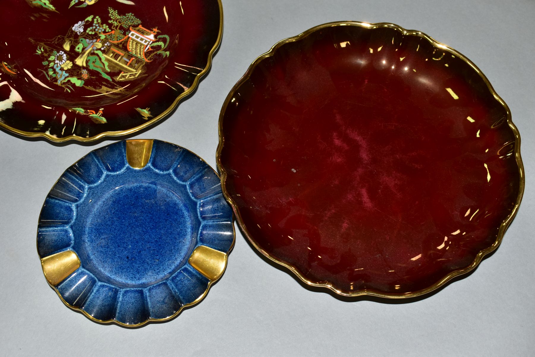 A CARLTON WARE ROUGE ROYALE TWIN HANDLED BOWL, a Carlton Ware powder blue ashtray, another Carlton - Image 5 of 6
