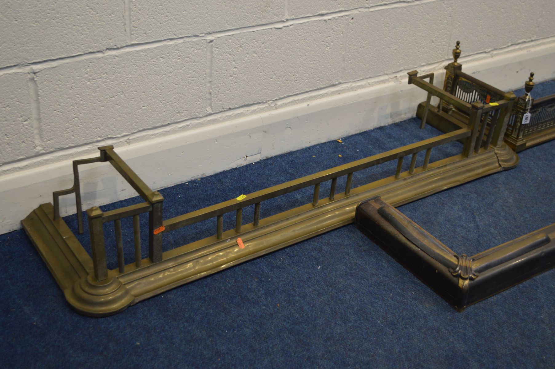 AN EARLY 20TH CENTURY BRASS FENDER, width 136cm, together with two other fenders (3) - Image 3 of 3