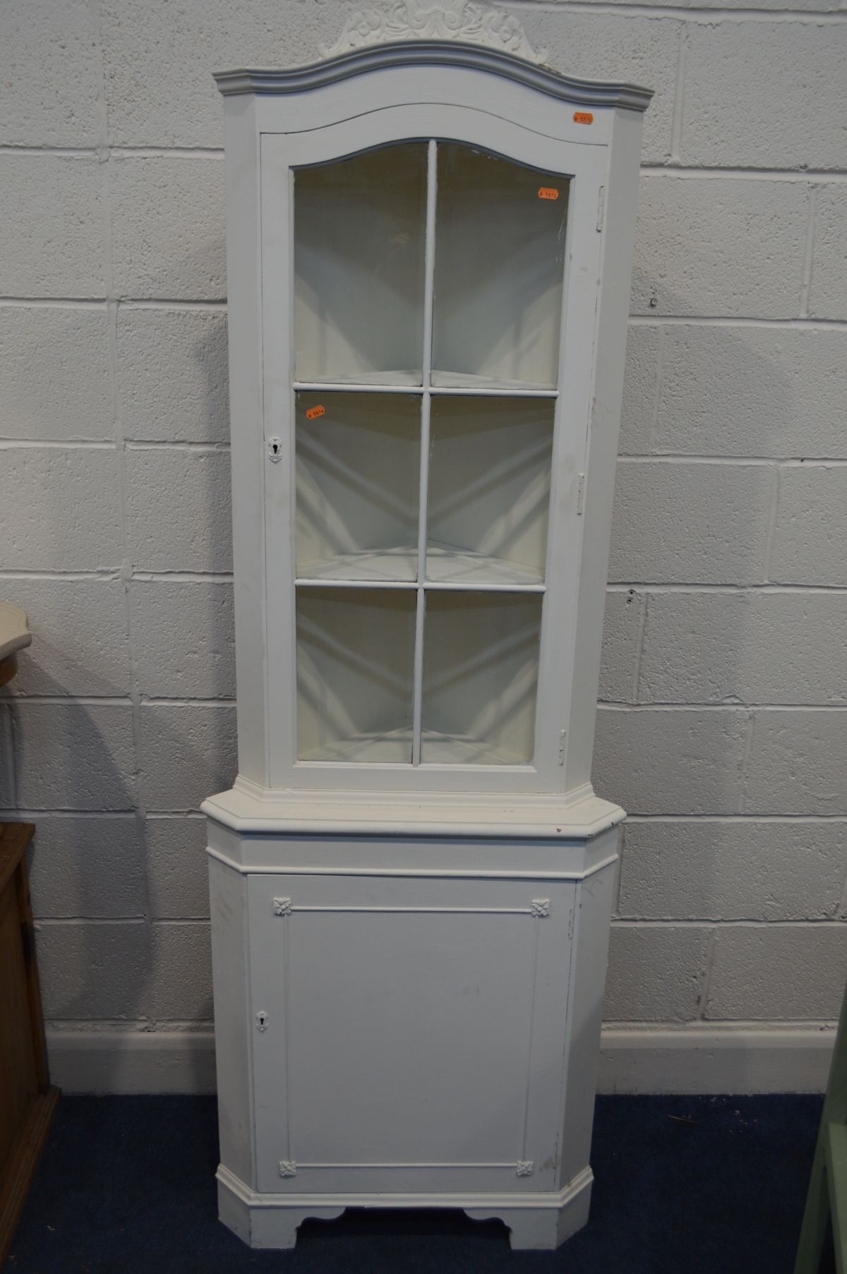 AN EARLY 20TH CENTURY OAK PANELLED SINGLE DOOR CORNER UNIT, together with a pine single drawer - Image 5 of 5