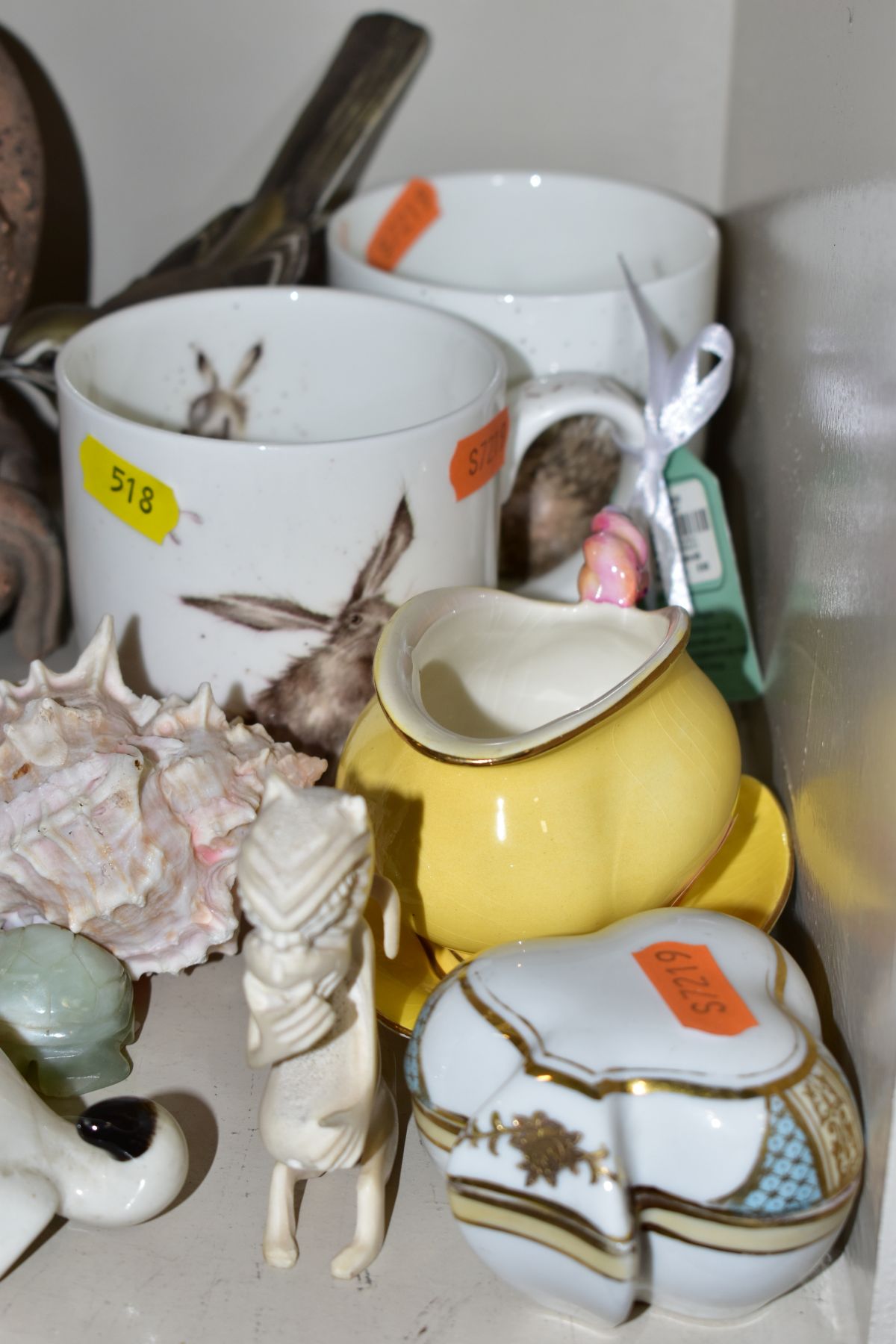 A COLLECTION OF ASSORTED LOOSE CERAMICS, including two Carlton Ware Rouge Royale ginger jars and - Image 6 of 9