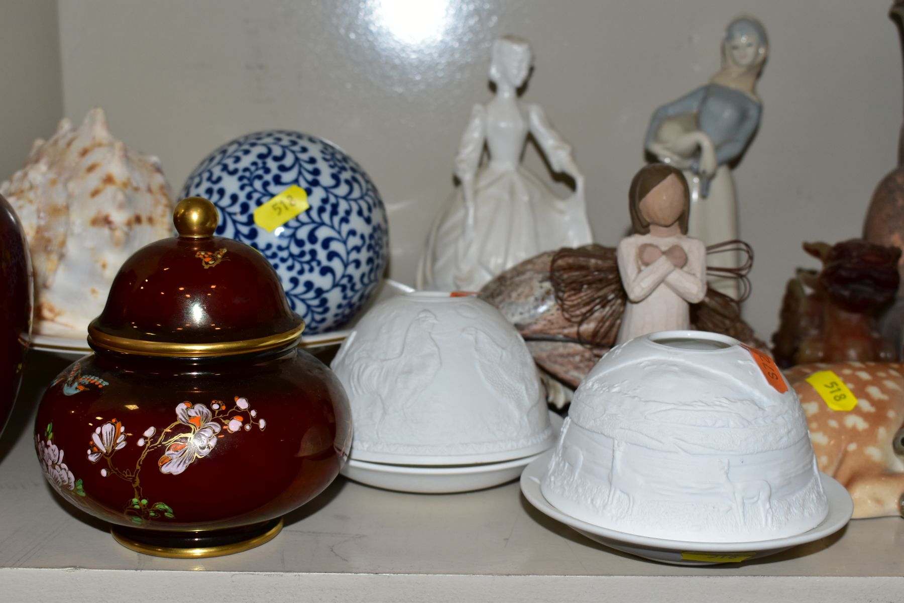 A COLLECTION OF ASSORTED LOOSE CERAMICS, including two Carlton Ware Rouge Royale ginger jars and - Image 4 of 9