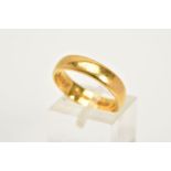 A 22CT GOLD WEDDING BAND, measuring 4.6mm in diameter, ring size P, hallmarked 22ct gold, Birmingham