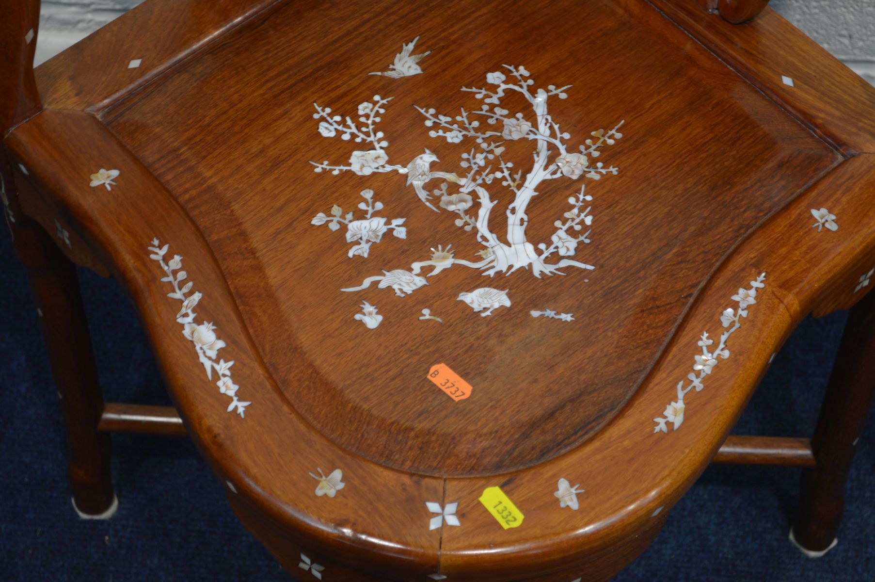 A NEAR PAIR OF MID TO LATE 20TH CENTURY ORIENTAL HARDWOOD CORNER CHAIRS, with mother of pearl - Image 7 of 7