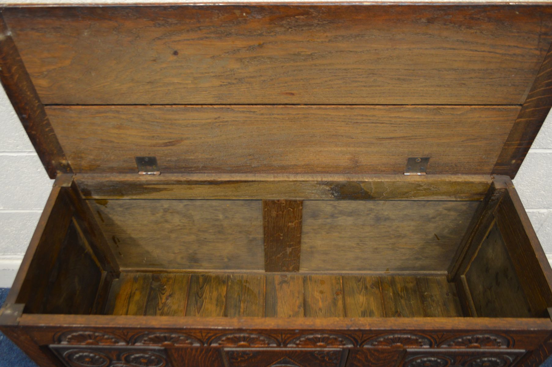 AN EARLY 20TH CENTURY BLANKET CHEST, with a lunette detail frieze above a triple panel front bearing - Image 3 of 4